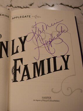 Book SIGNED by Author-The One & Only Family-Katherine Applegate-Hardcover